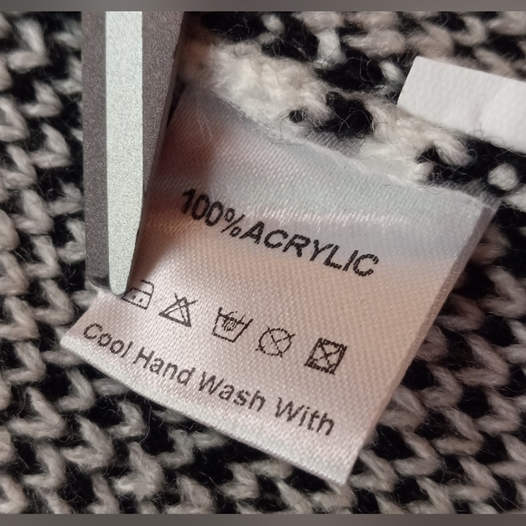 NWT Hearts & Roses Snowy Fair Isle Sweater Jacket Black & White Women's Size 12 - Picture 8 of 16